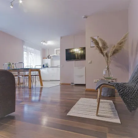 Апартаменты Cozy Flat Old In 900m Рига